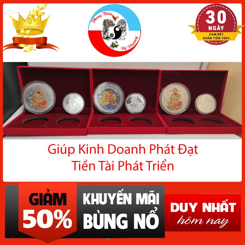 Đồng Xu Thần Tài Mạ Bạc – Kinh Doanh Phát Tài – Tiền Vào Như Nước – Thuận Buồm Xuôi Gió - Vật Phẩm Chiêu Tài Nạp Phúc - Thăng Quan Tiến Chức - Đắc Tài Đắc Lộc – Thần Tài