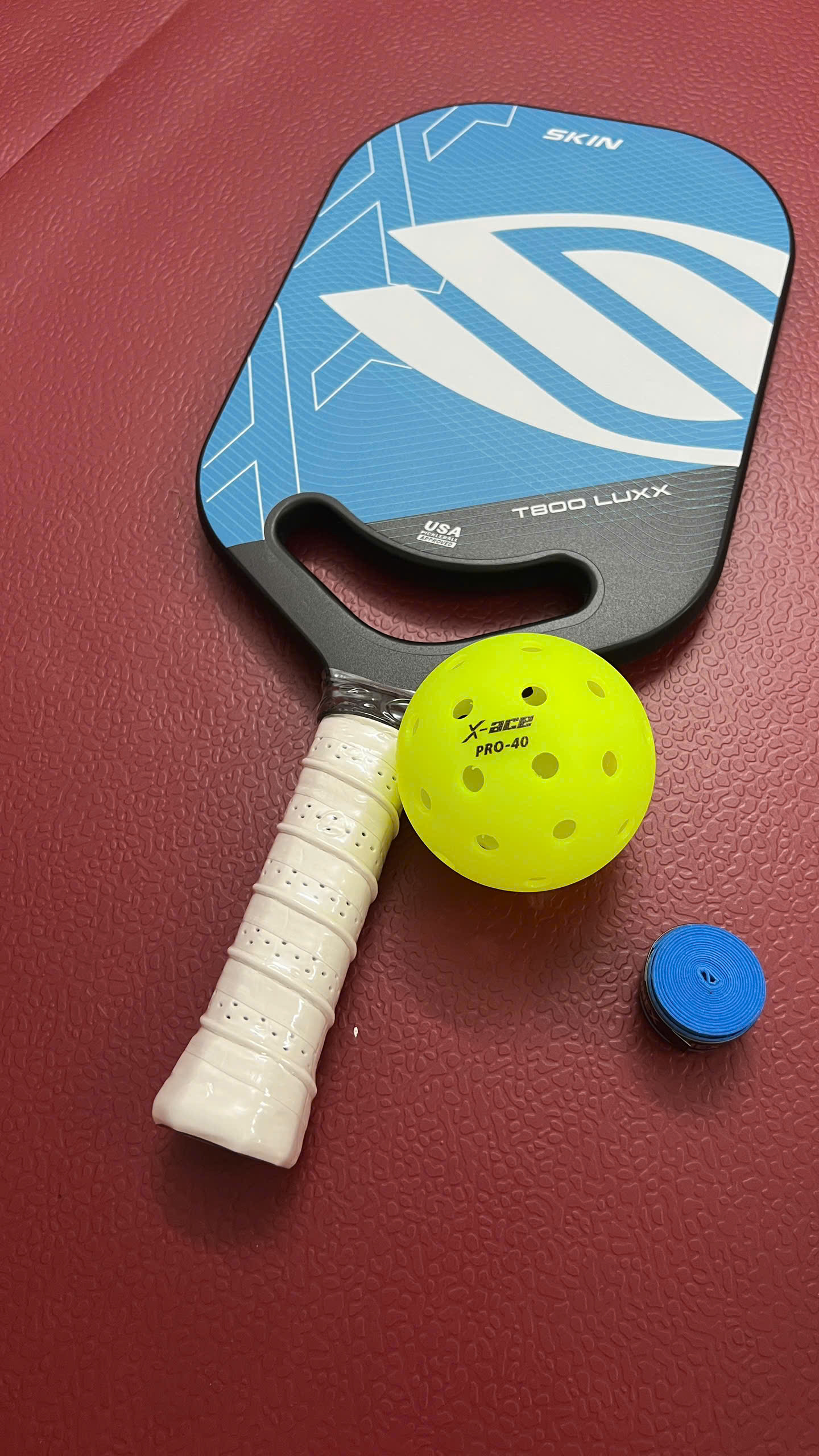 Vợt Pickleball Skin carbon T800 Luxx dày 13mm, bề mặt nhám bám bóng, tặng kèm cuốn cán, 1 quả bóng và túi đeo tiện lợi