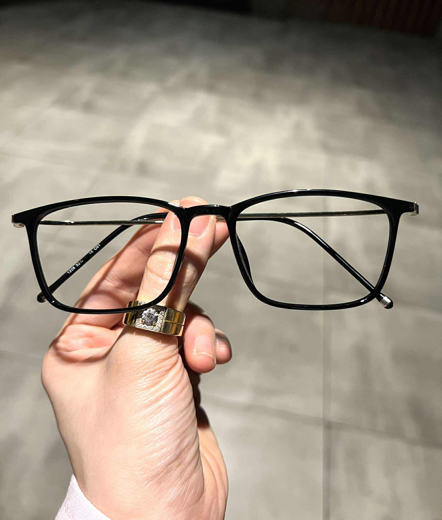 Kính thời trang cao cấp dáng chữ nhật basic cho nam nữ