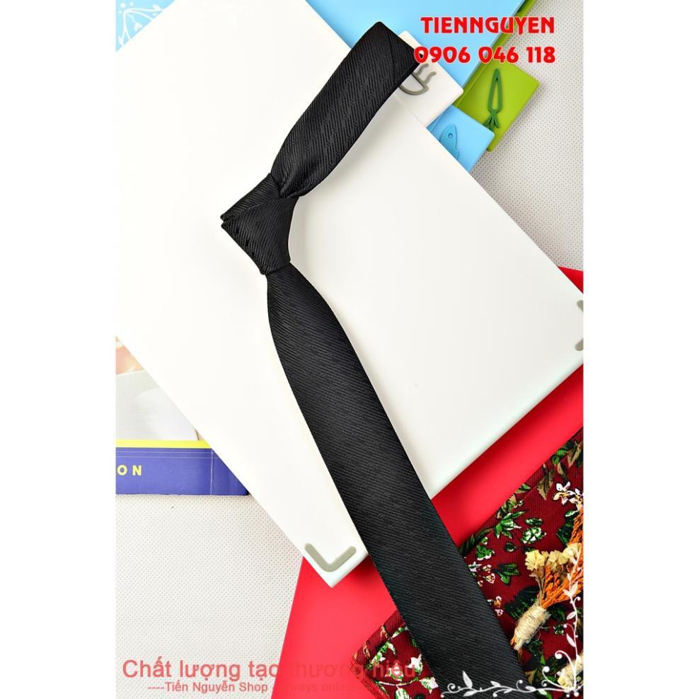 Cà Vạt Nam Bản Nhỏ 5Cm - Đen Huyền Bí