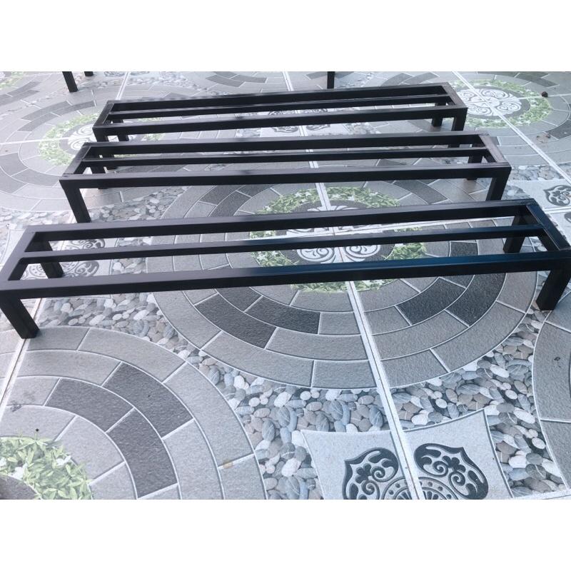 Kệ kê chậu cây ban công Dài 100cm. Rộng 15cm.Cao 10-15-20-25cm.1 nan phụ. 4 chân. Hộp thép 2x2cm
