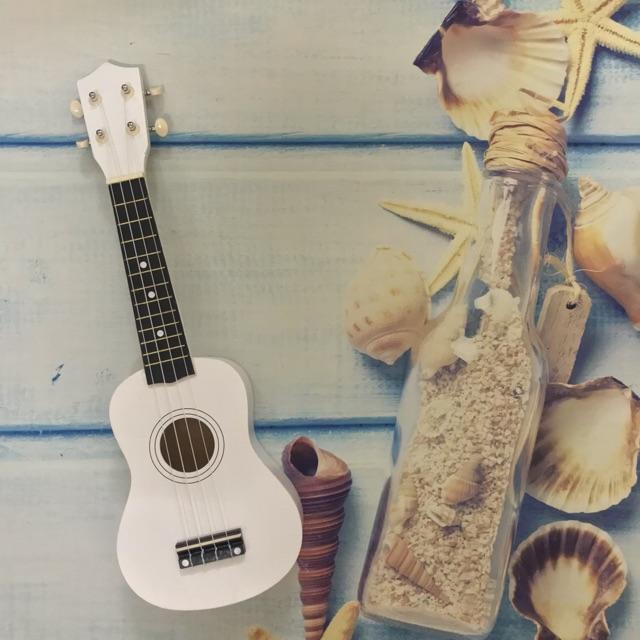 ĐÀN UKULELE SOPRANO TRẮNG CUTE