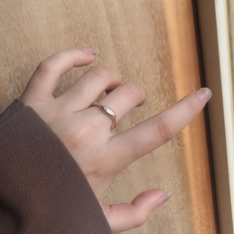 Nhẫn xoắn nhám vàng MEONHAMAI