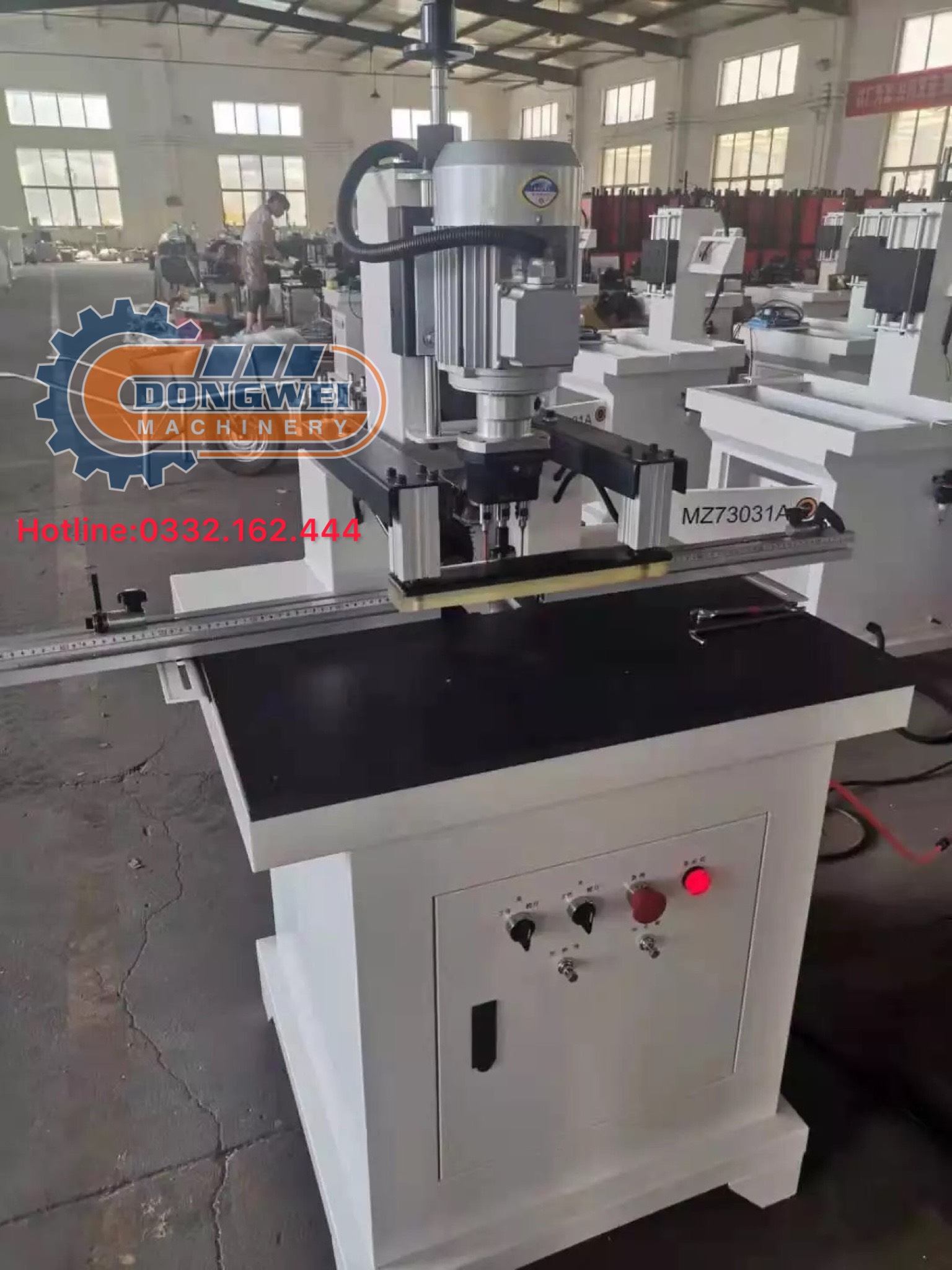 MÁY KHOAN LIÊN KẾT CHỐT CAM, CHỐT GỖ KẾT HỢP KHOAN BẢN LỀ 2 ĐẦU TỰ ĐỘNG. HỆ THANH TỲ HƠI GIÚP GIỮ VÁN ỔN ĐỊNH