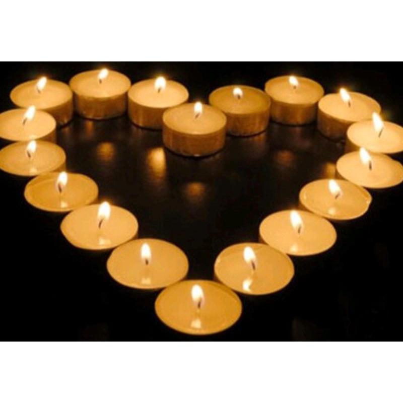 Nến Tealight dạng viên tròn, nhỏ gọn dùng đốt tinh dầu để xông hương trong Spa, nhà hàng, khách sạn, quán cà phê