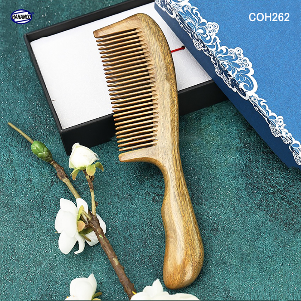 Lược gỗ Bách Xanh chuôi lượn sóng kiểu dáng Châu Âu (Size: XL-19,5cm) COH262 - mùi thơm dễ chịu, chải tóc suôn và mềm mại