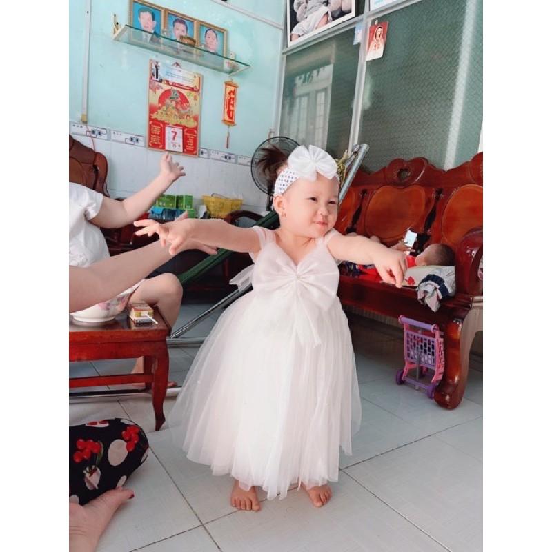 Váy công chúa trắng nơ