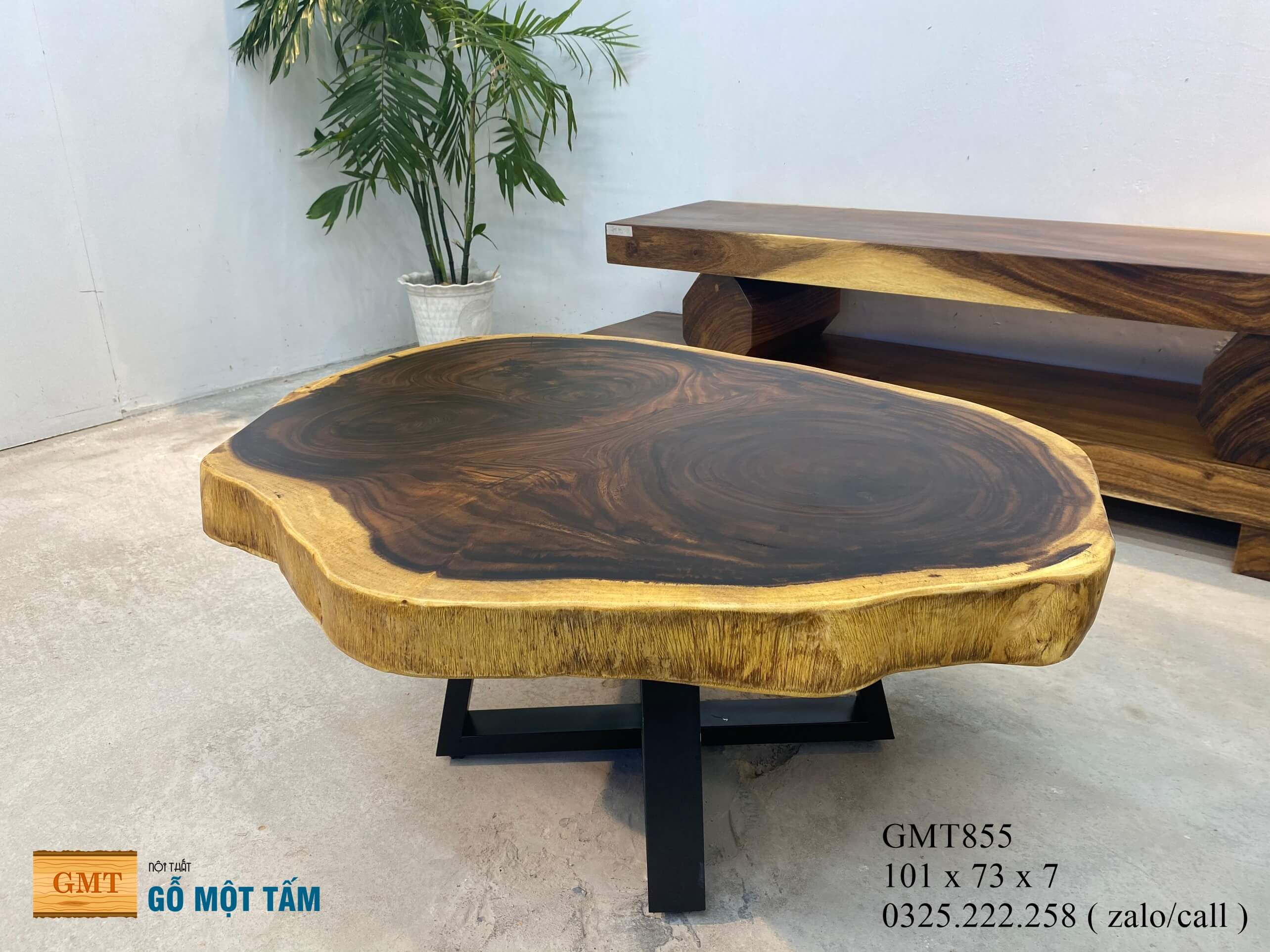 Bàn sofa gỗ me tây nguyên tấm, bàn trà gỗ me tây nguyên tấm, bàn gỗ me tây nguyên tấm dài 1,01m rộng 73cm dày 7cm