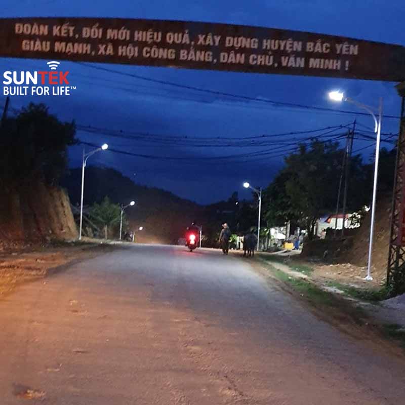 Đèn Đường Năng Lượng Mặt Trời Liền Thể SUNTEK LED Solar Street Light JD-19150 150W - Hàng Chính Hãng