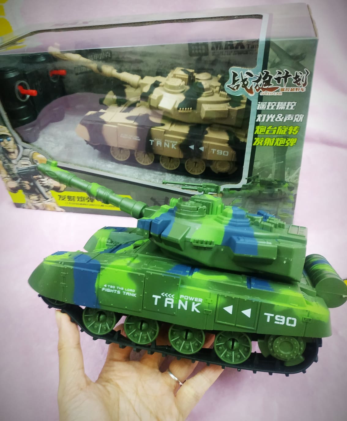 Đồ chơi mô hình siêu xe tăng cao cấp T90 di chuyển bằng xích dùng pin sạc có âm thanh, ánh sáng