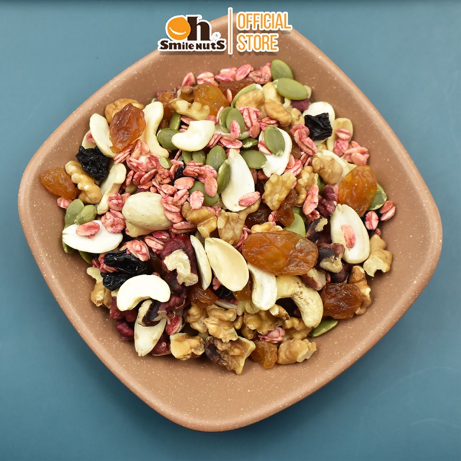 Granola Ngũ Cốc ăn kiêng Siêu Hạt Smilenuts vị Dâu hủ 225g - Gồm Hạnh Nhân bóc vỏ, Nho khô, Óc Chó, Yến Mạch, Hạt điều, Nhân bí xanh và Mật ong _ Ngũ cốc ăn kiêng Granola vị Dâu