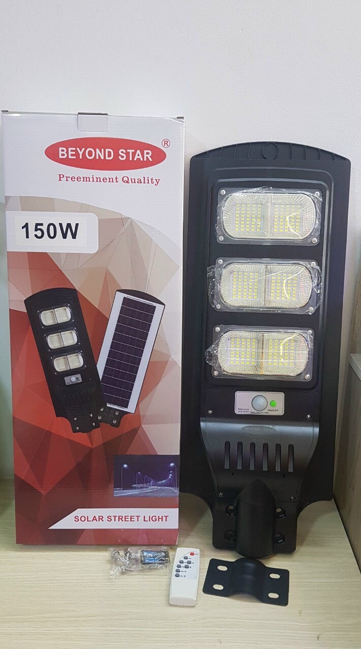 ĐÈN PHA NĂNG LƯỢNG MẶT TRỜI LIỀN THỂ 150W