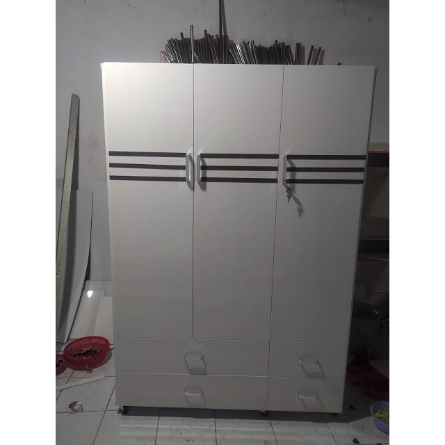 Tủ Nhựa Đài Loan 3 Cánh 4 Ngăn Màu Trắng 040
