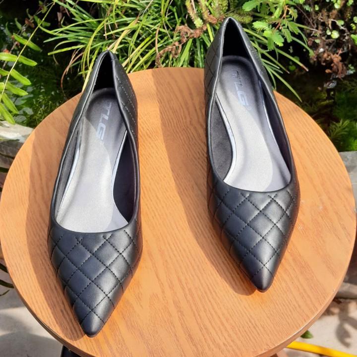 Giày nữ 1 phân hot trend  trẻ trung năng động 21412