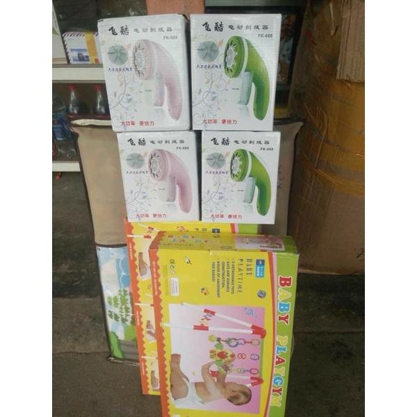 Máy cắt lông xù loại sạc pin tặng kèm chổi vệ sinh