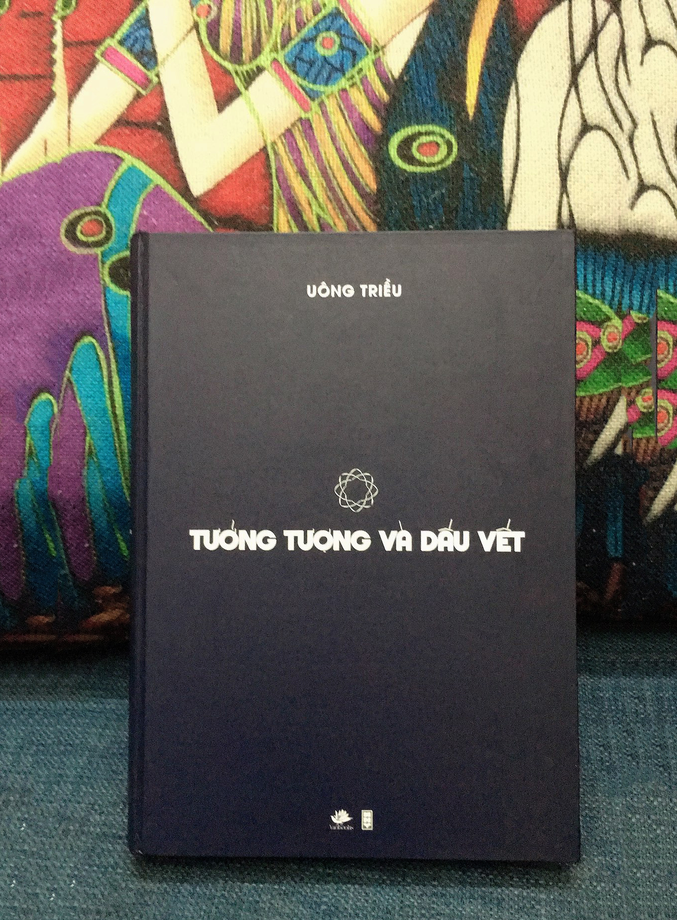 Tưởng tượng và dấu vết