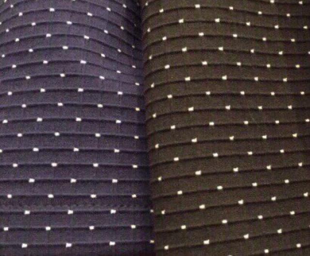 Chân váy A phối đuôi cá đính cúc lạ độc đáo