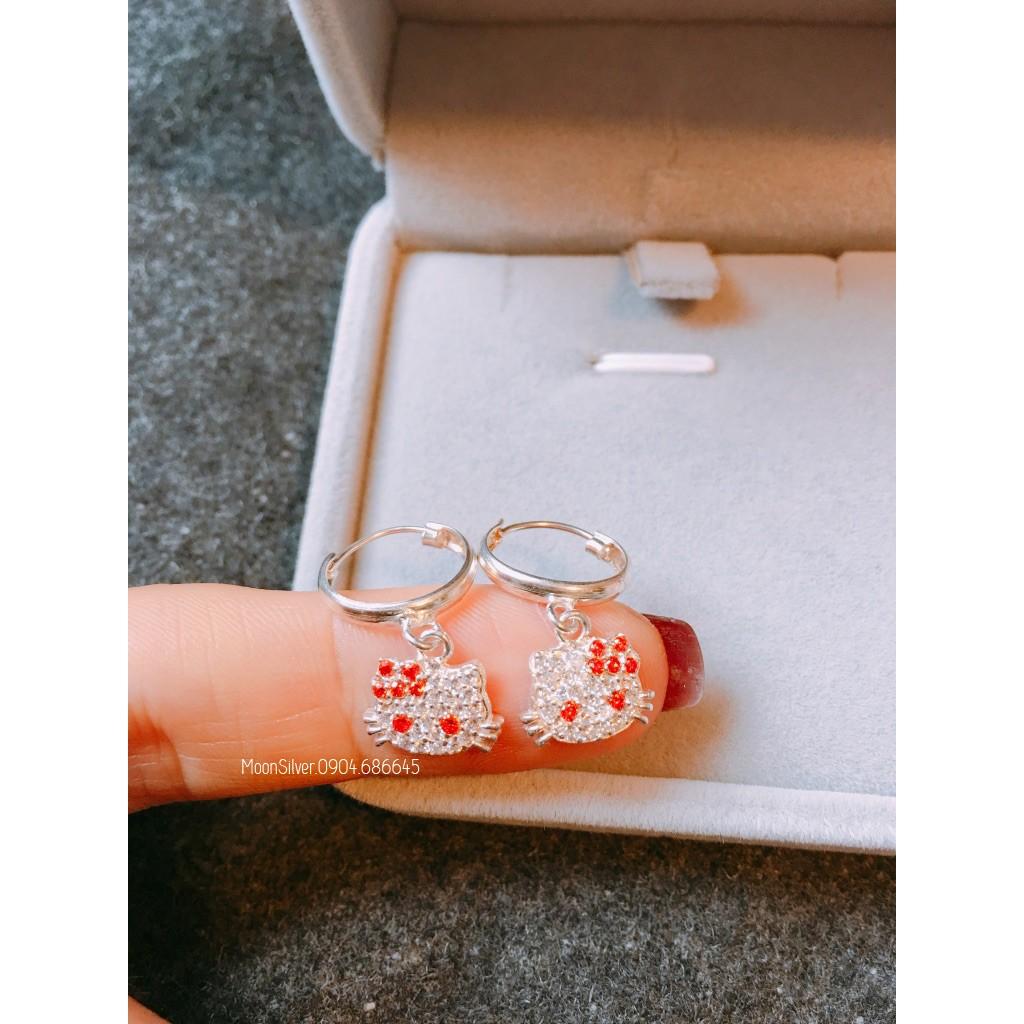 Khuyên tai bạc cho bé mèo Kitty