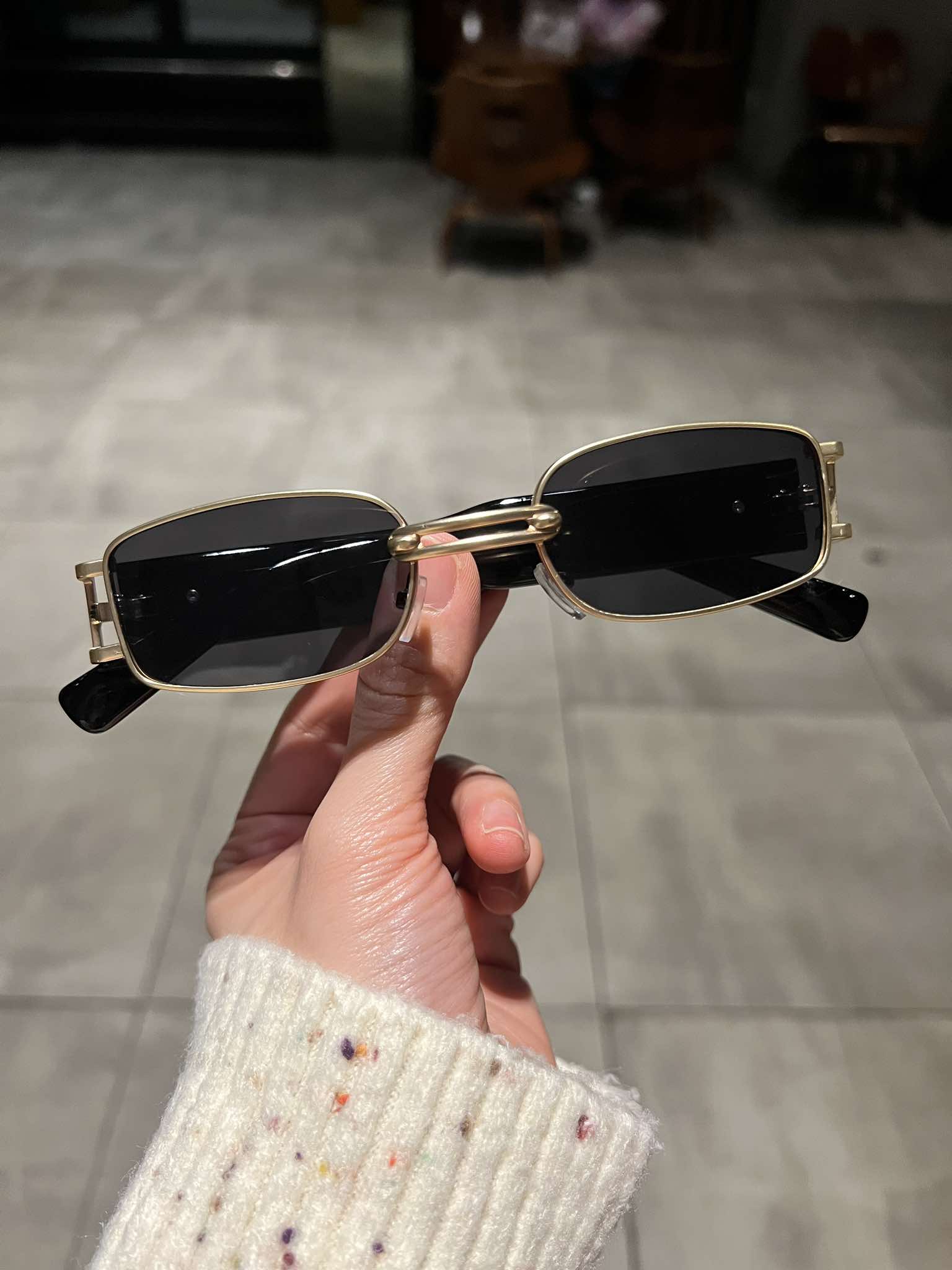 Kính mát unisex nam nữ Mắt vuông form nhỏ chống nắng sành điệu
