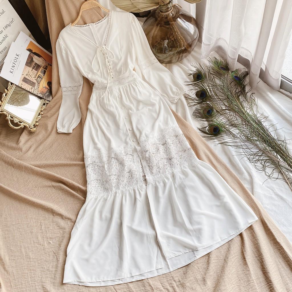 Đầm maxi trắng viền ren xẻ tà - Đi du lịch