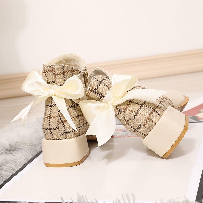 Giày boot cao gót phong cách trẻ trung dành cho nữ