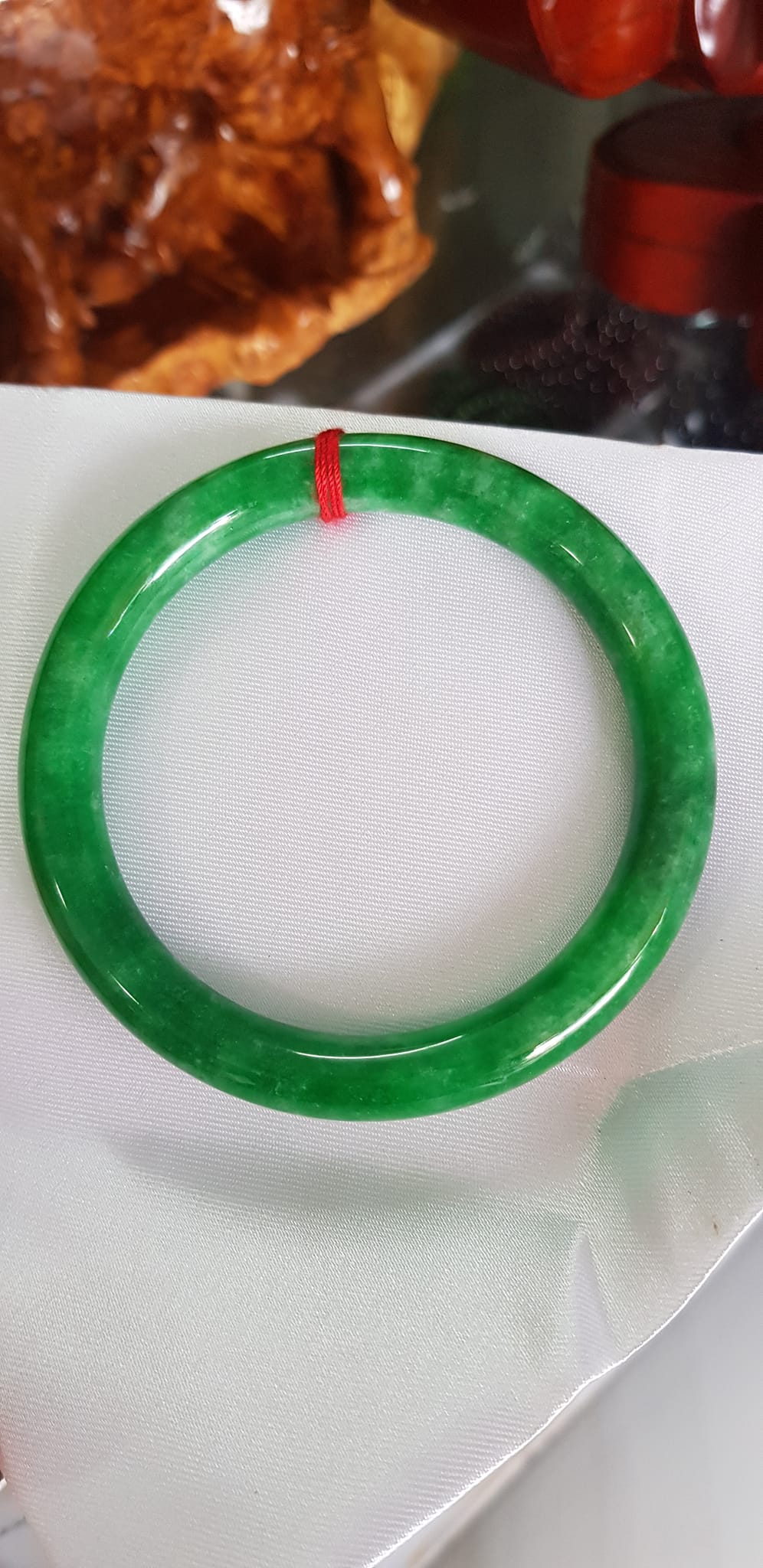 Vòng Tay Cẩm Thạch Đậu Lý B 61 Vòng size lớn 61mm x cọng 9mm Màu Xanh Đậm bông đậu lý rất là đẹp Nữ mệnh Thủy Mộc Hỏa tay to 72kg - 80kg đeo ạ