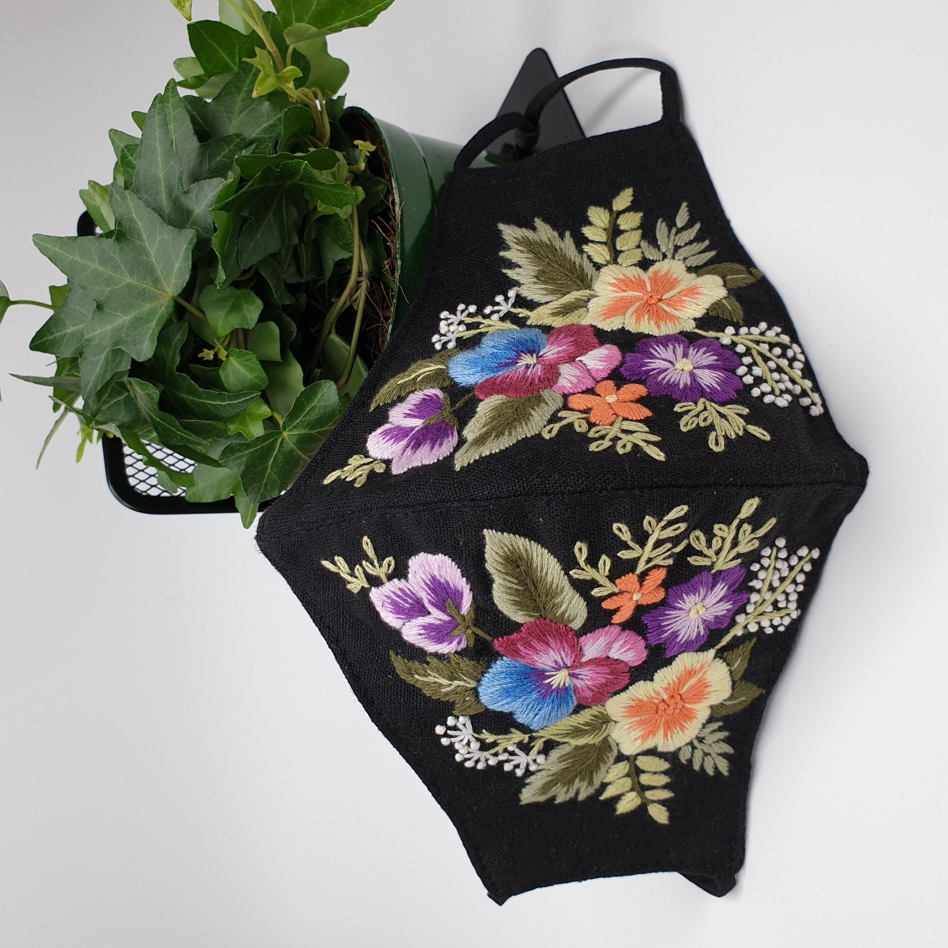 Khẩu trang thêu tay vải linen JL87DX