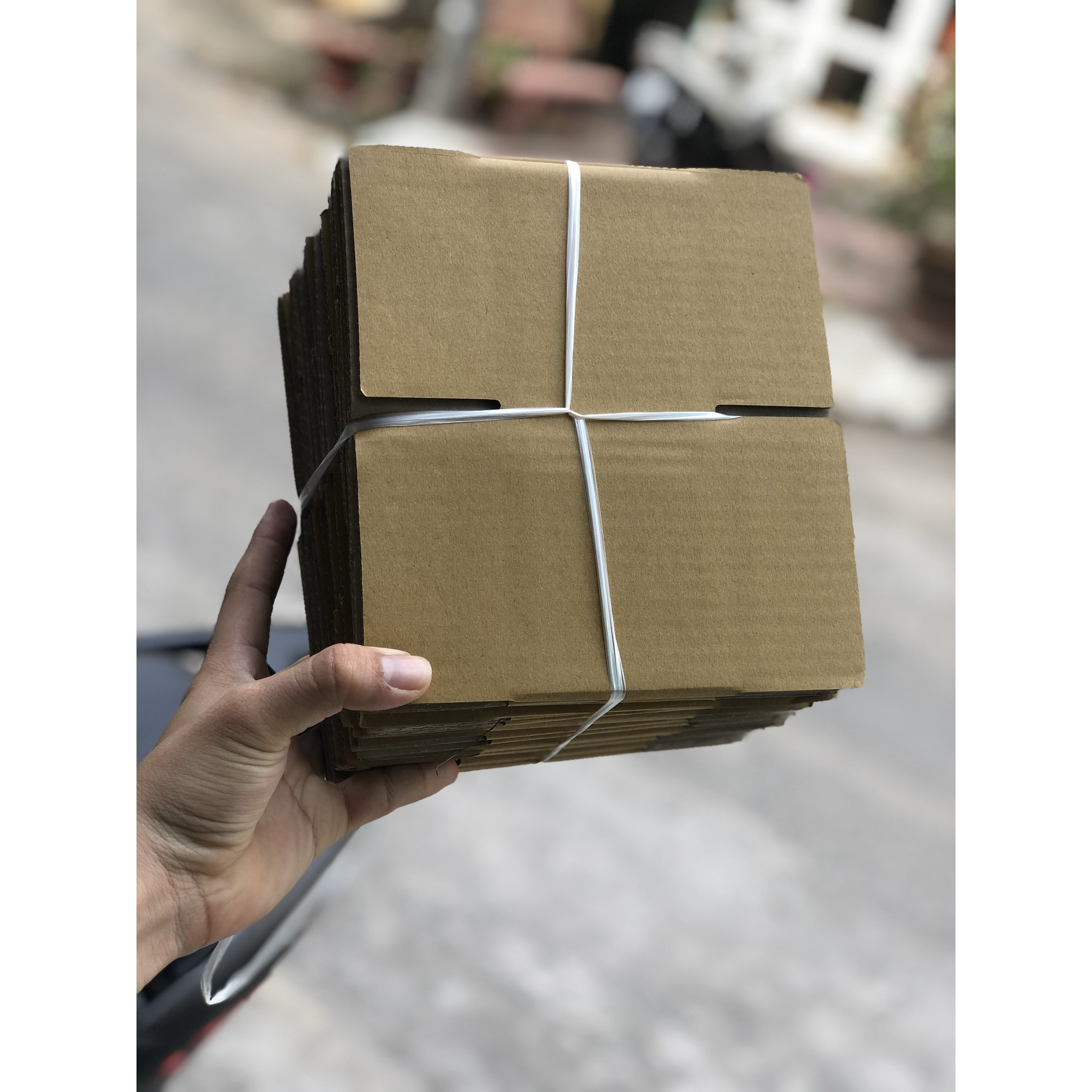 HỘP CARTON 10 x 10 X 8cm XẤP 100 HỘP