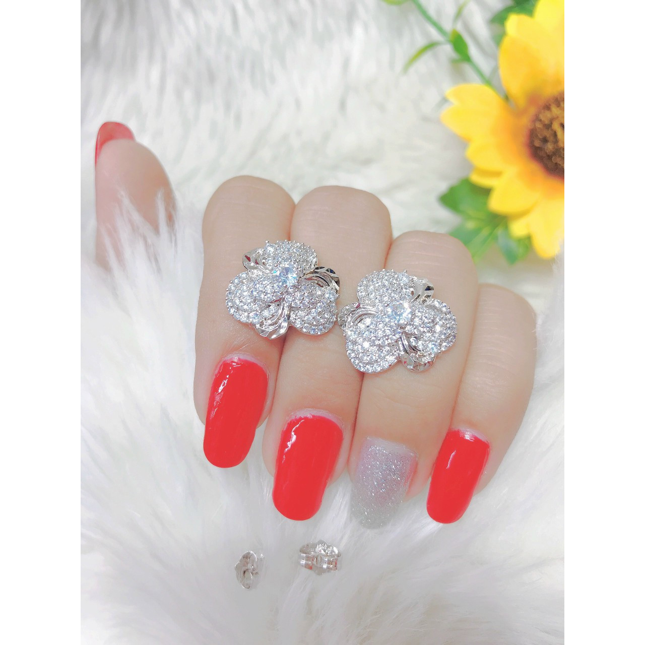 Đôi Bông Tai Nữ Mạ Vàng or Bạch Kim Mẫu 01.07.05