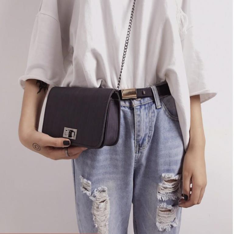 Túi nữ đeo chéo thời trang phong cách hiện đại 208255