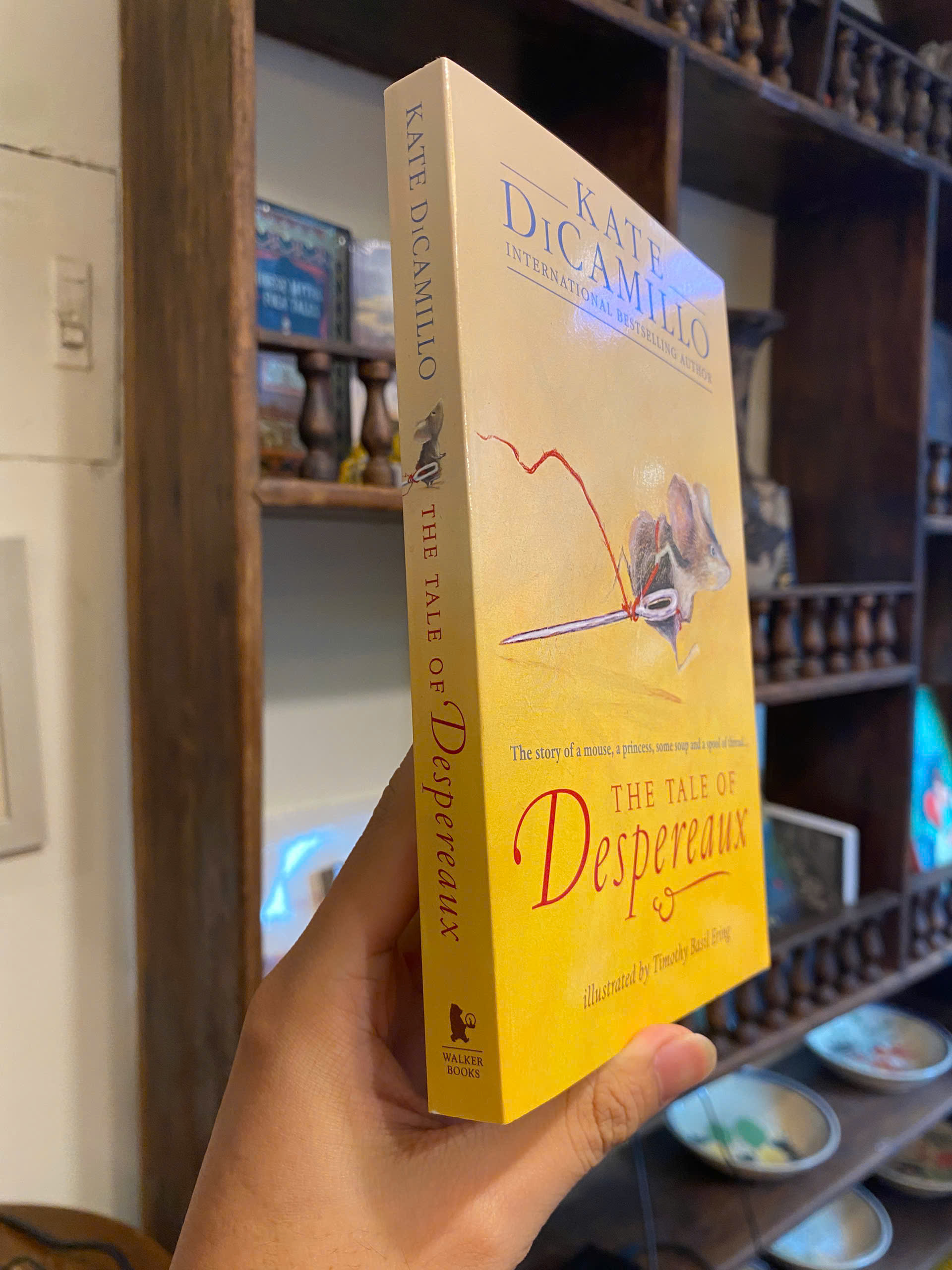 Sách - The Tale of Despereaux by Kate DiCamillo | Fantasy Fiction for Childrens / Ngoại văn