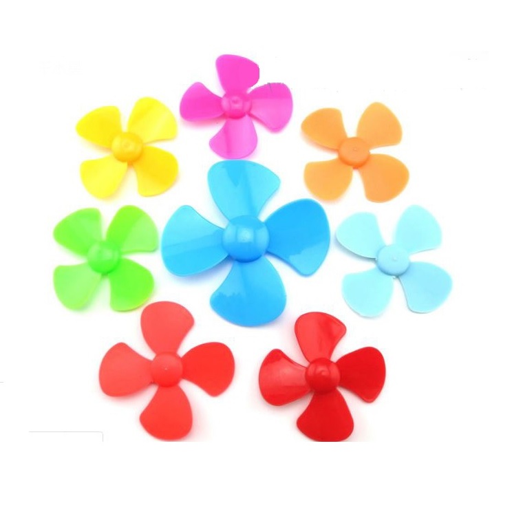 Chân vịt cánh quạt 4 cánh đường kính 40mm, 56mm, 80mm trục 2mm, giá bán 1 cái