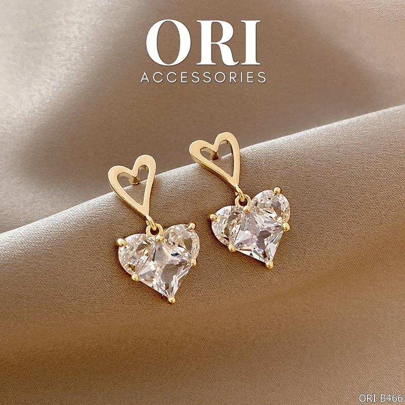 Bông tai nữ hình trái tim đính đá độc đáo ORI ACCESSORIES B466