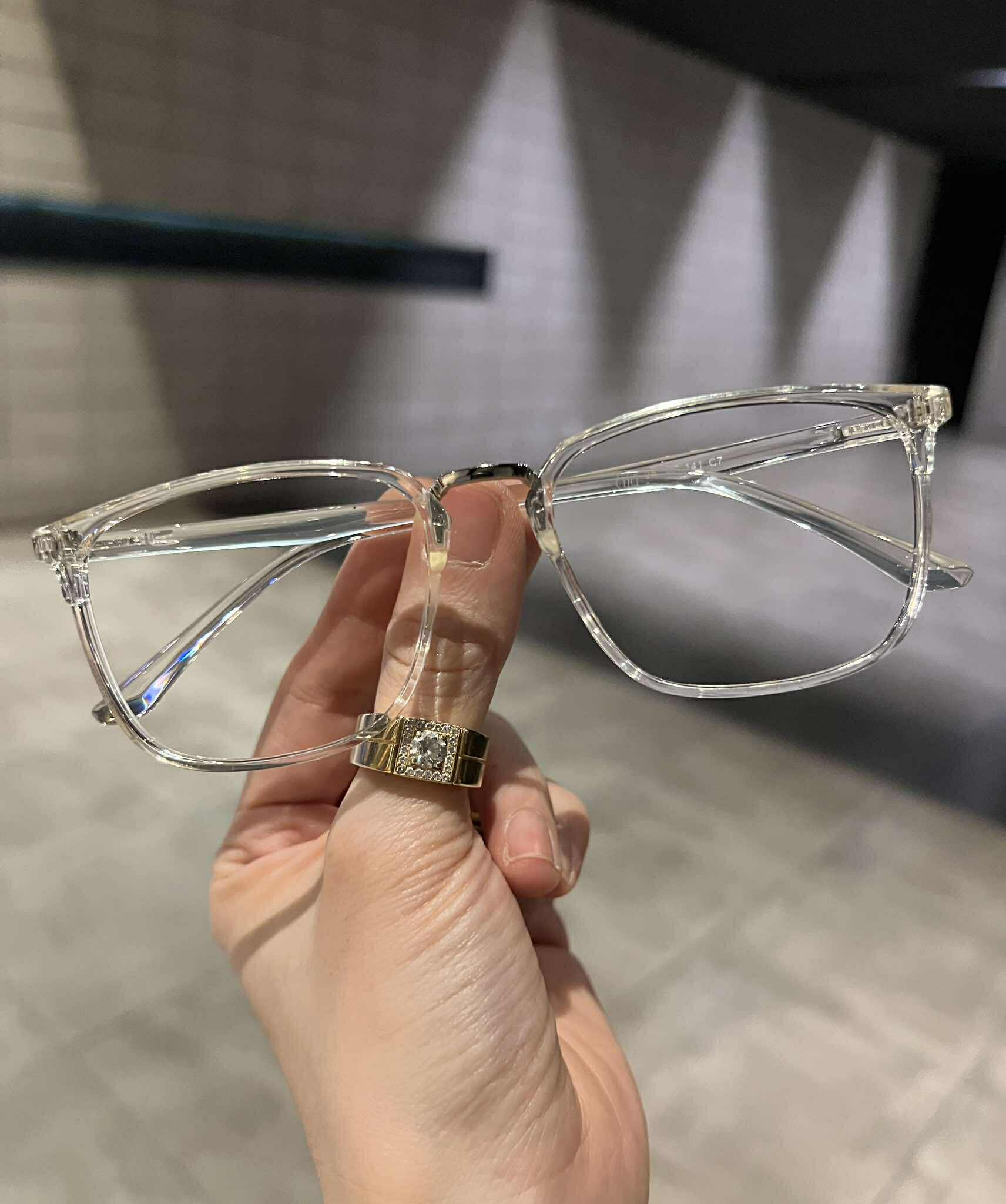 Kính mắt unisex nam nữ thời trang dáng vuông bầu trong suốt nhựa dẻo