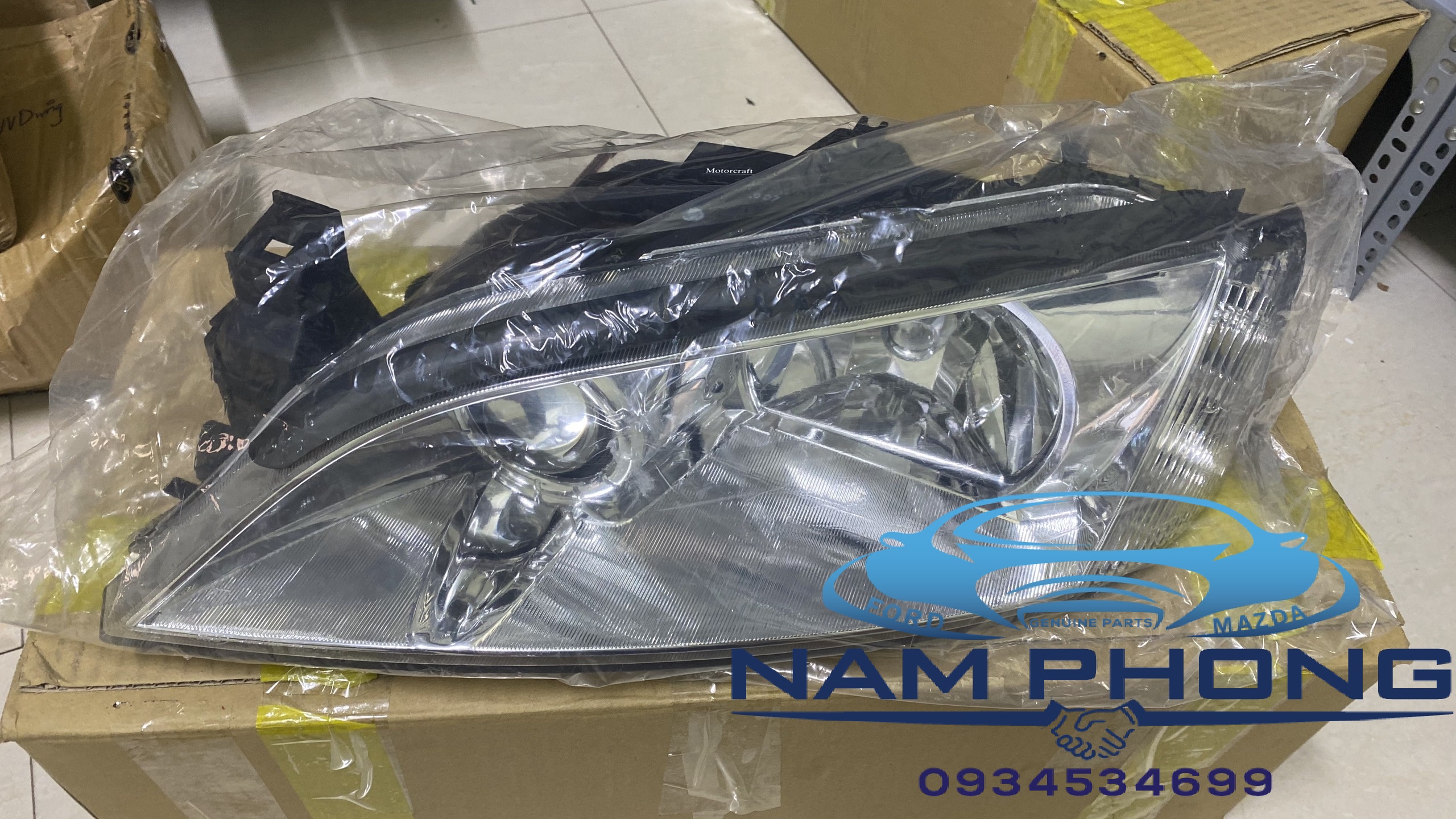 Đèn pha dành cho mondeo trái LH 2001-2003 - 1S7113006AA