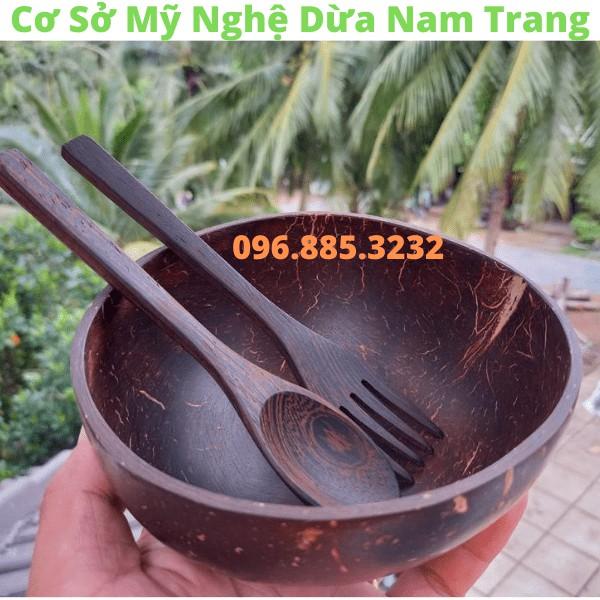 Bát gáo dừa tặng thìa gỗ