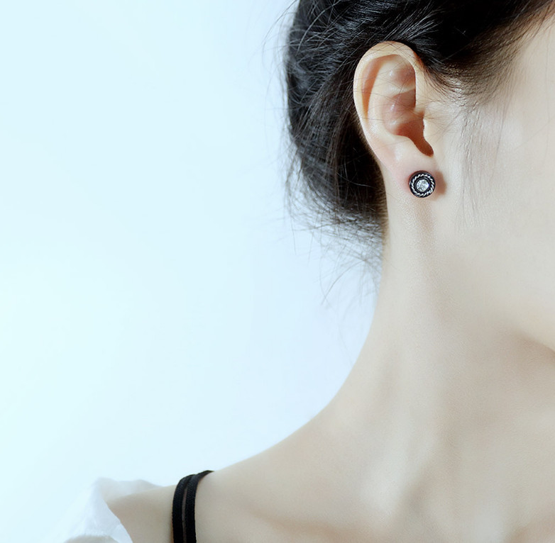 Bông Tai Nam Nữ Unisex Hình Tròn Đính Đá Titan Ko Đen TT 3911 – 1 Cặp