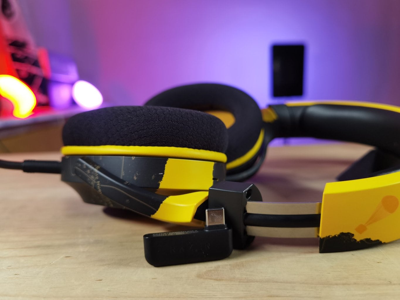 Tai nghe không dây chùm đầu Razer Barracuda X -Wireless Multi-Platform Gaming and Mobile Headset-PUBG: Battlegrounds Edition_Mới, hàng chính hãng