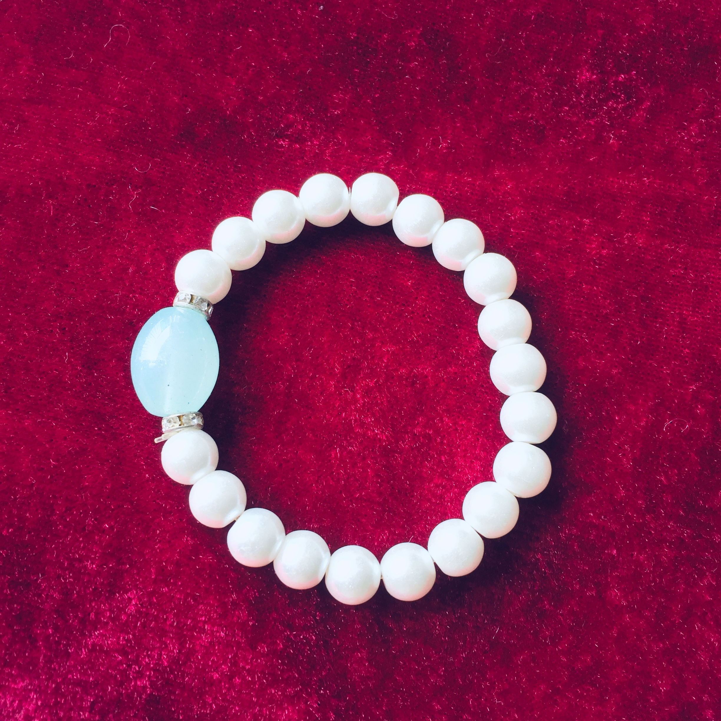 Combo Vòng đeo tay Ngọc Trai Nhân tạo, cỡ vòng 19.5cm, cỡ hạt 7 li, đính đá hình thoi, kèm Hộp đựng Cẩm Tú
