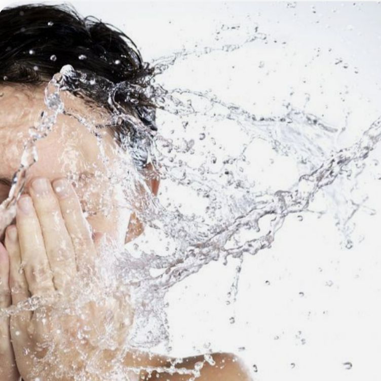 Nước Hoa Hồng Se Khít Lỗ Chân Lông Chiết Xuất Tía Tô Chinoshio Perilla Natural Skin Lotion 500 mL