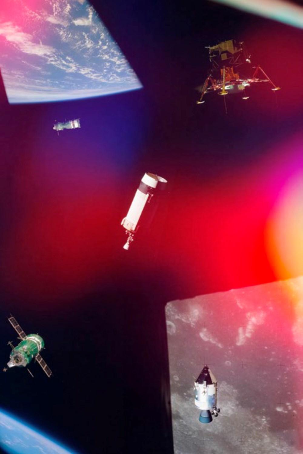 Sách - Space : The Passenger by Various