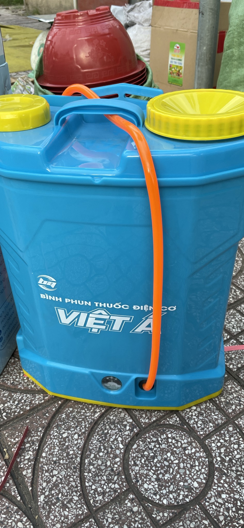 Bình xịt sạc điện đa dụng 20 lít sử dụng nông nghiệp