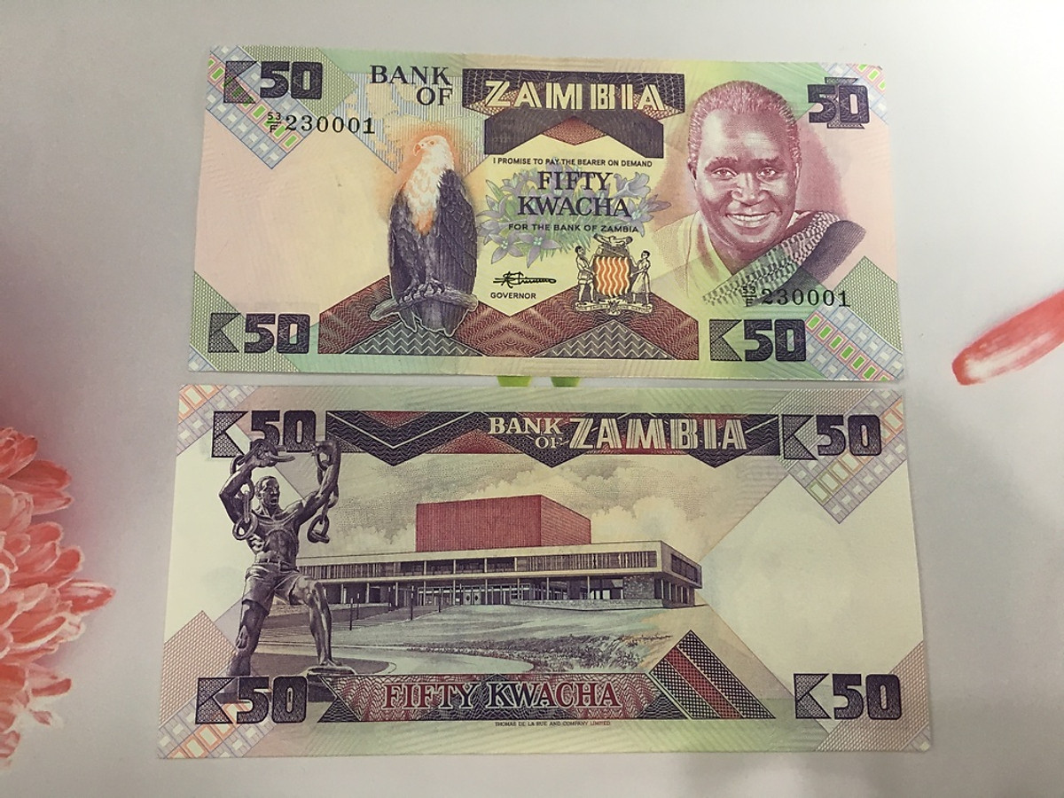 Tiền 50 Kwacha của Zambia ở châu Phi, hình người đàn ông, tặng phơi nylon bảo quản tiền