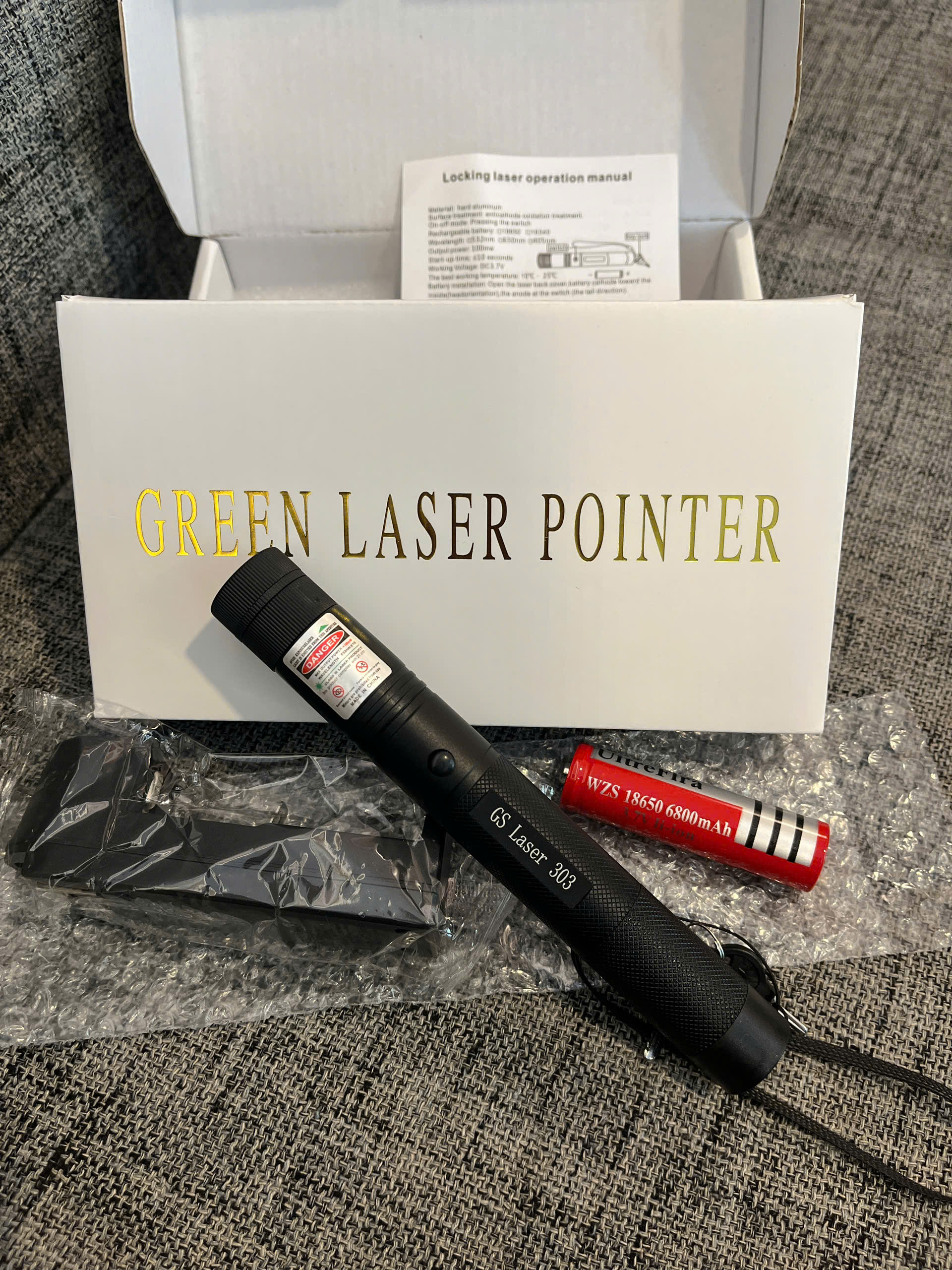 Đèn laser siêu mạnh đèn lazer 303 tia xanh lá, đèn chiếu lazer dạy học