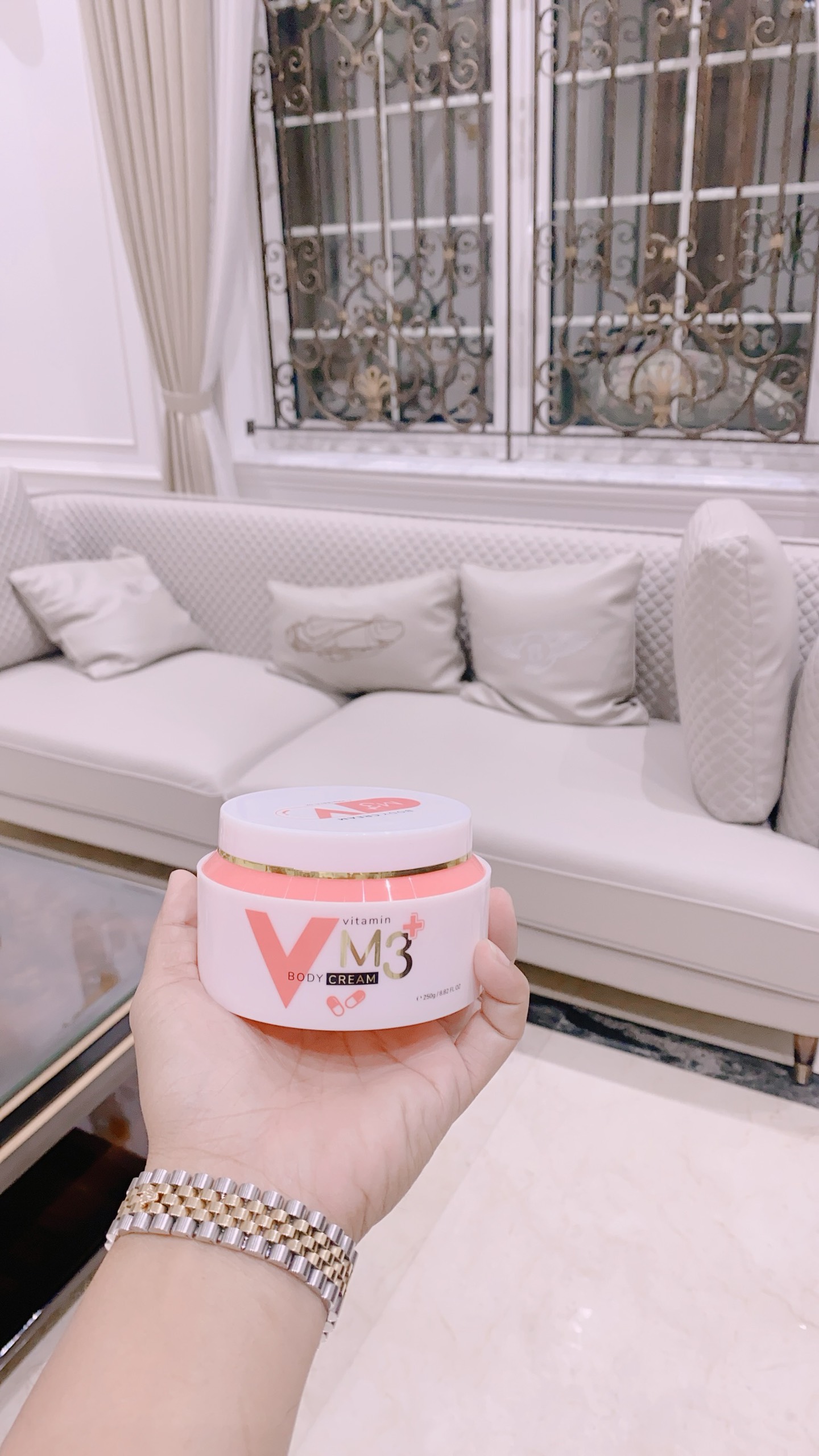 M3+ Vitamin Body Cream 250g - Kem Dưỡng Trắng Da Toàn Thân Ngày Và Đêm