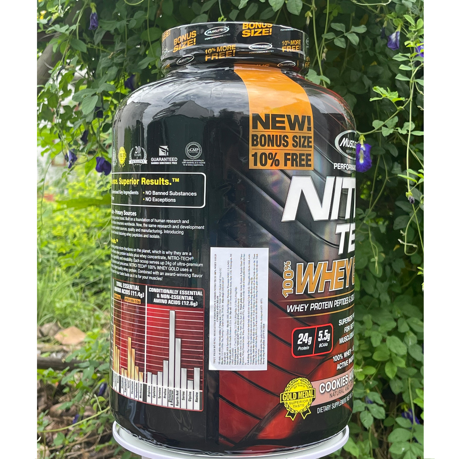 Combo Sữa tăng cơ Nitro Tech 100% Whey Gold của Muscle tech hỗ trợ tăng cơ, giảm cân, đốt mỡ cao cấp & Bình lắc 600 ml (Màu Ngẫu Nhiên) & Áo Gym màu đen