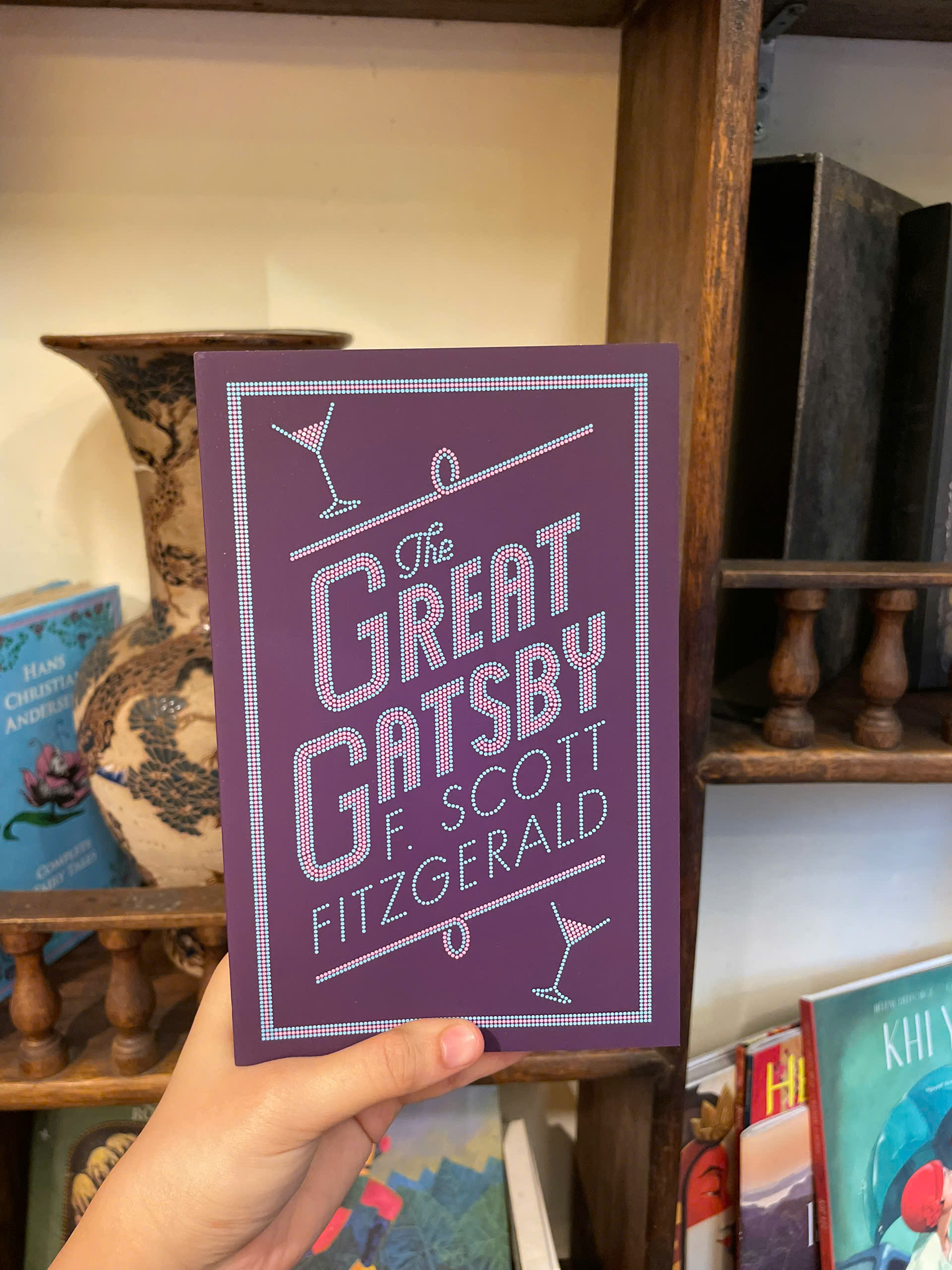 Sách - The Great Gatsby by F. Scott Fitzgerald | Classics Fiction in English / Ngoại văn Kinh điển
