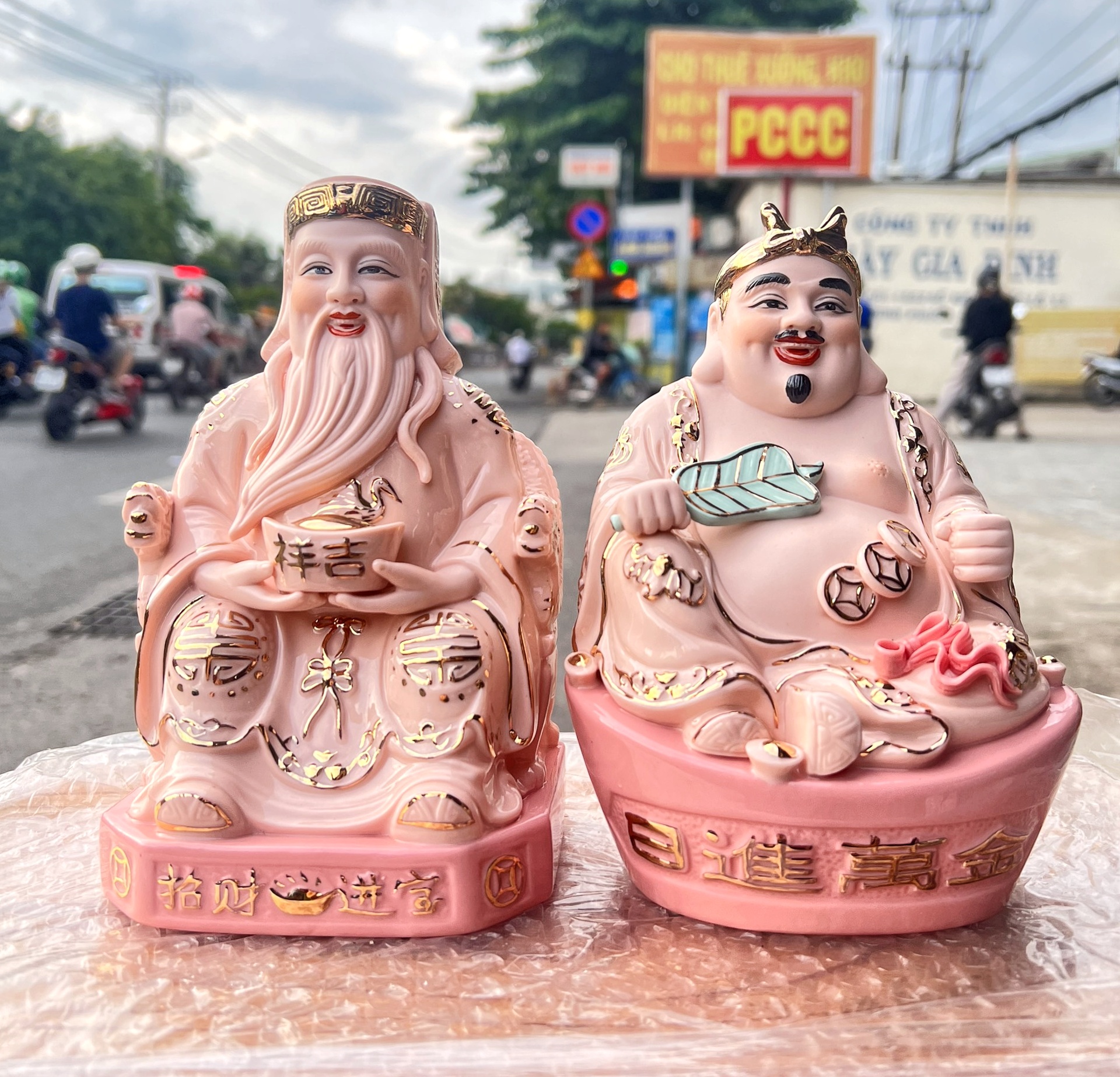 Cặp tượng thần tài ông địa sứ Cao cấp Cao 18cm – Màu Đỏ