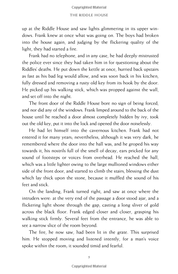 Sách Harry Potter Part 4: Harry Potter And The Goblet Of Fire (Hardback) (Harry Potter và chiếc cốc lửa) (English Book)