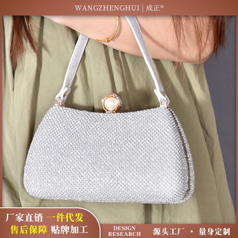 Túi hộp đính đá cầm tay thanh lịch, sang trọng